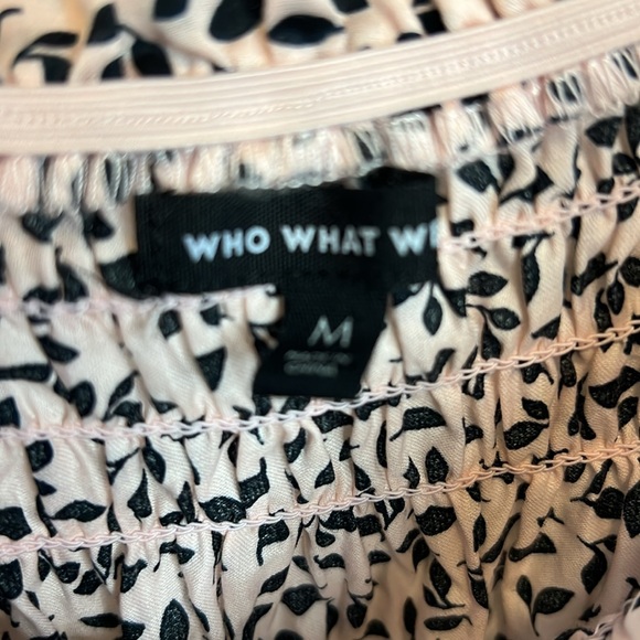 Who What Wear Women’s Size Medium Off The Shoulder Smocked Pink/Black Leaf Top - Picture 3 of 6